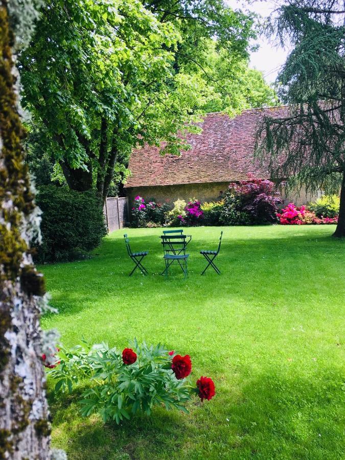 Les Couleurs Du Verger Beaumont-les-Autels ภายนอก รูปภาพ
